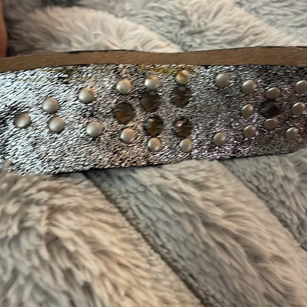 Betsey Johnson, silver metallic rhinestone stud belt size medium - Picture 8 of 11